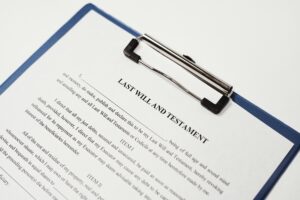 Dokument z testamentem - prawo spadkowe i testamenty